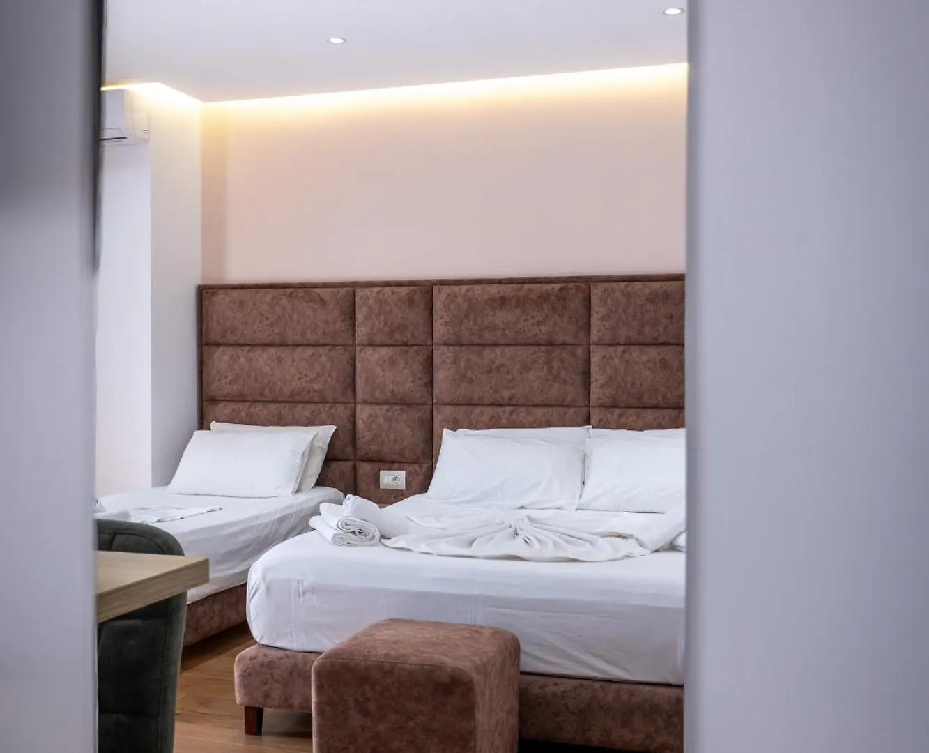Erioni Hotel Saranda 3*,